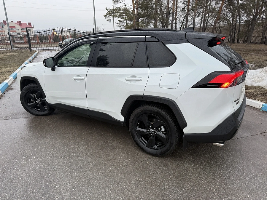 Toyota RAV4, 2021г., полный привод, автомат