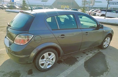 Opel Astra, 2012г, передний привод, механика