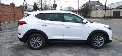 Hyundai Tucson, 2017г, передний привод, автомат