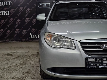 Hyundai Elantra, 2009г, передний привод, автомат