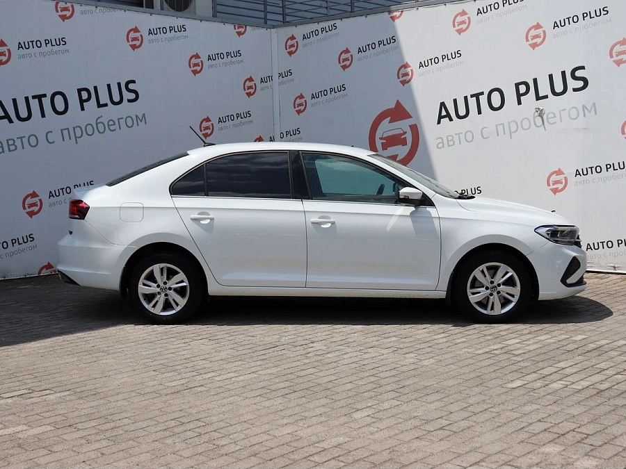 Volkswagen Polo, 2021г., передний привод, робот