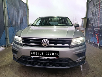 Volkswagen Tiguan, 2017г, передний привод, робот