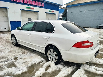 Skoda Superb, 2013г, передний привод, робот