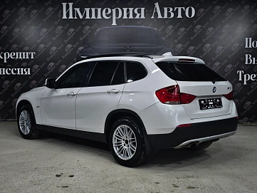 BMW X1, 2012г, задний привод, автомат
