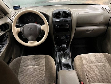 Hyundai Santa Fe, 2001г, передний привод, автомат