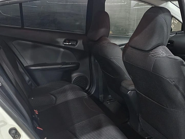 Toyota Prius, 2016г, передний привод, автомат