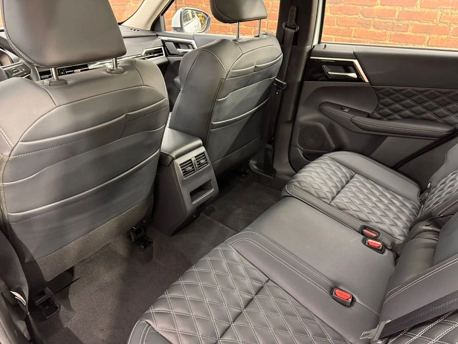 Mitsubishi Outlander, 2023г., полный привод, вариатор