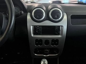 Renault Sandero, 2011г, передний привод, механика