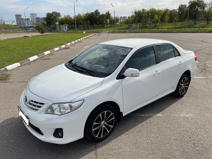 Toyota Corolla, 2012г., передний привод, автомат