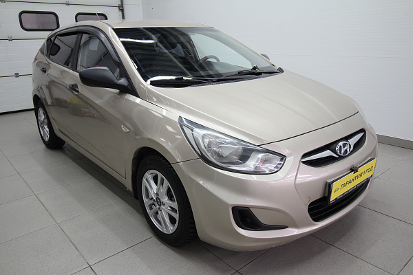 Hyundai Solaris, 2011г., передний привод, автомат