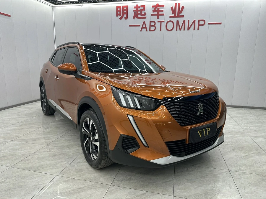 Peugeot 2008, 2021г., передний привод, робот