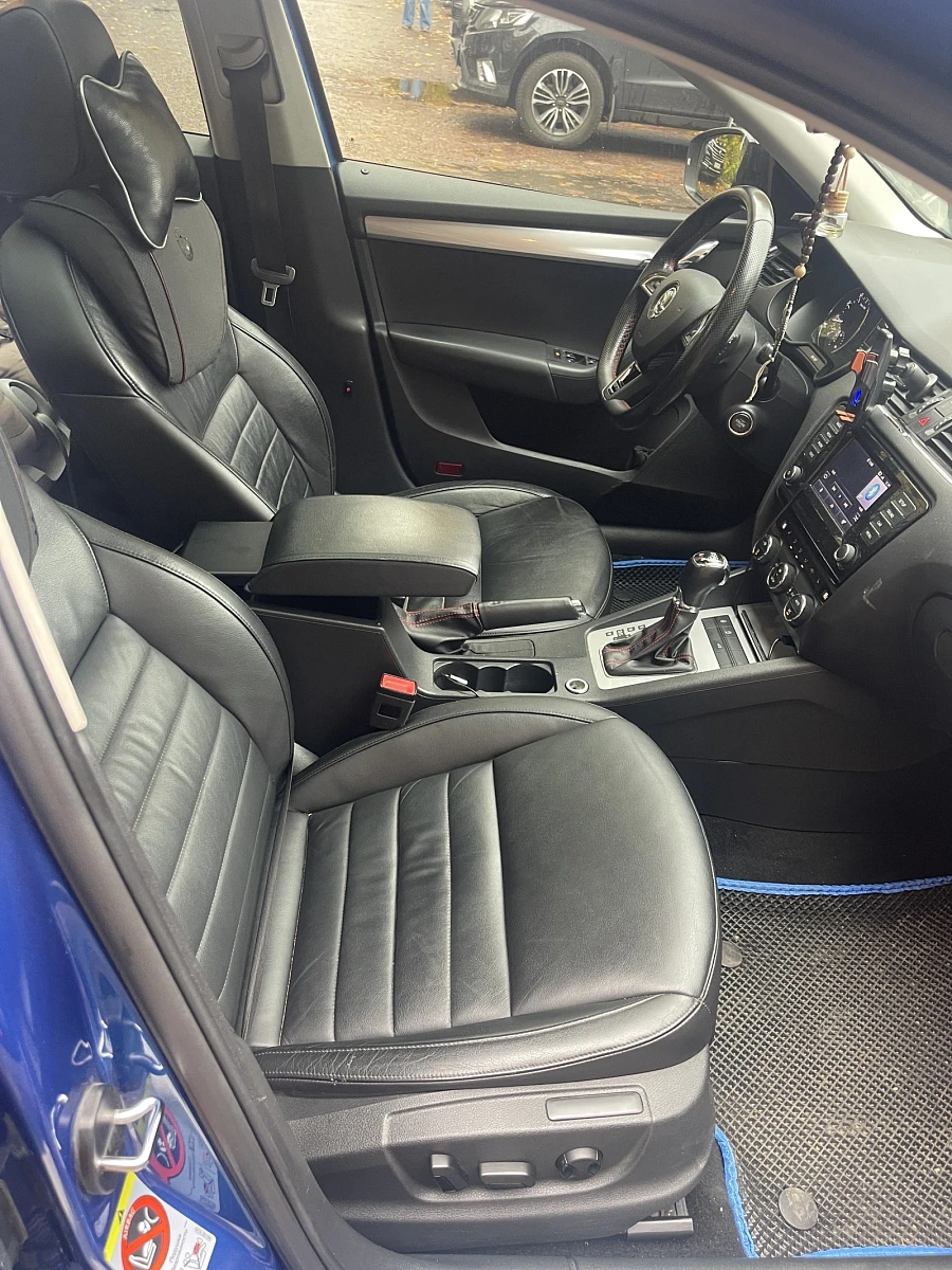 Skoda Octavia, 2014г., полный привод, робот