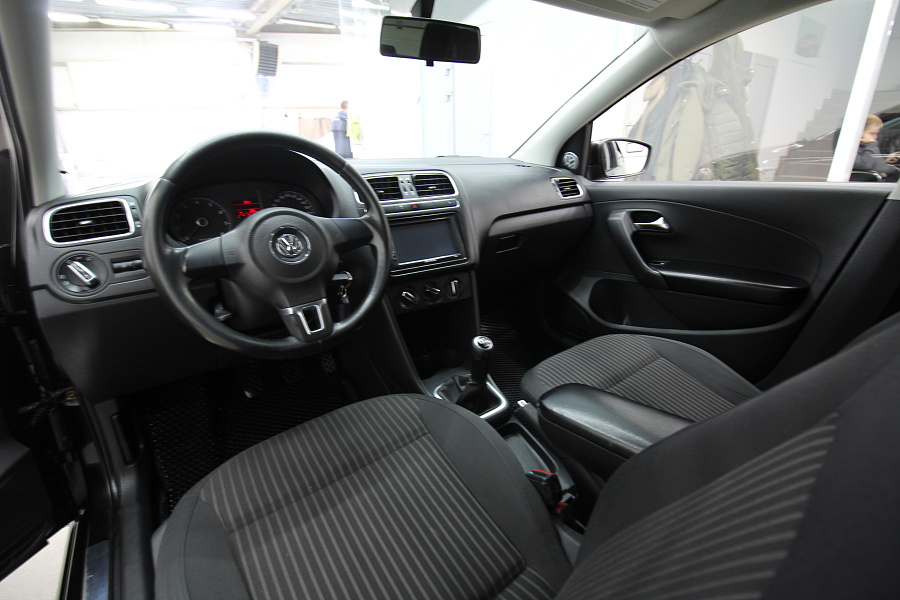 Volkswagen Polo, 2011г., передний привод, механика