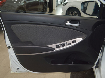 Hyundai Solaris, 2012г, передний привод, автомат