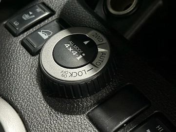 Nissan X-Trail, 2010г, полный привод, вариатор