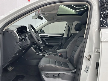 Volkswagen Tayron, 2022г, передний привод, робот