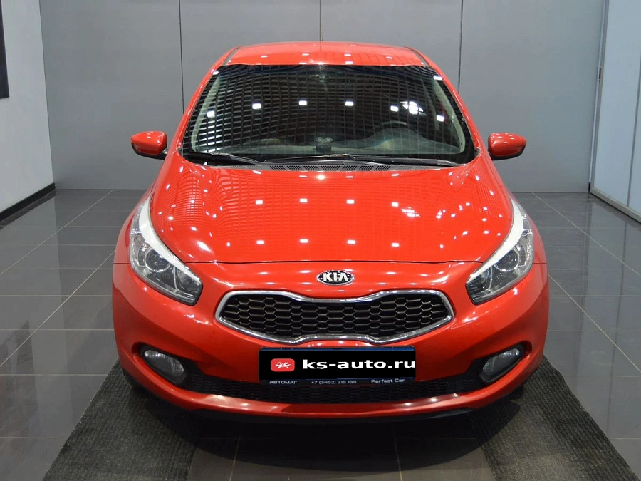 Kia Ceed, 2013г., передний привод, автомат