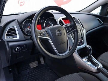 Opel Astra, 2010г, передний привод, автомат