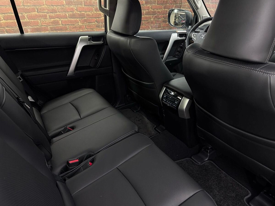 Toyota Land Cruiser Prado, 2022г., полный привод, автомат