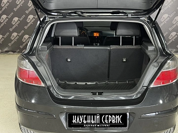Opel Astra, 2012г, передний привод, механика