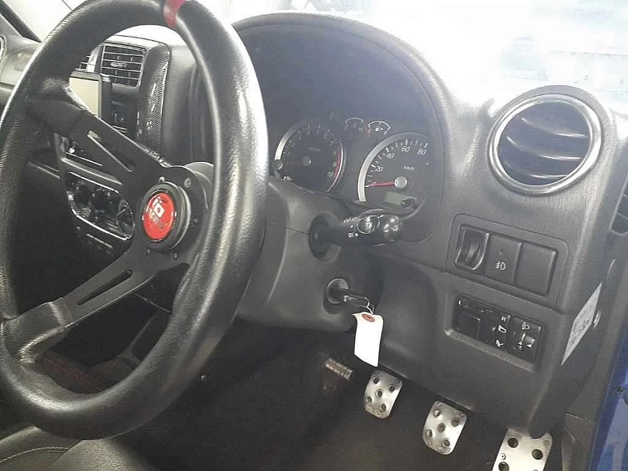 Suzuki Jimny, 2011г., полный привод, механика