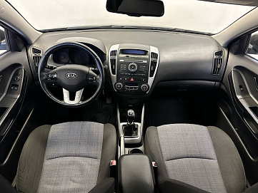 Kia , 2011г., передний привод, механика