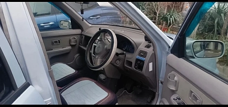 Nissan Cube, 2001г., передний привод, автомат