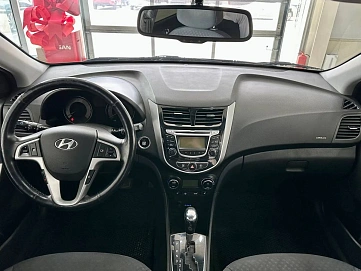 Hyundai Solaris, 2014г, передний привод, автомат