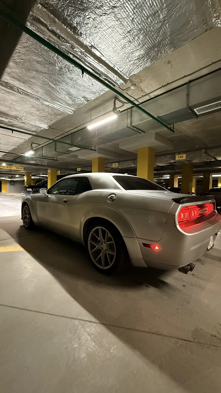 Dodge Challenger, 2012г., задний привод, автомат