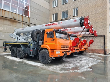 Челябинец КС 55732, 2025г