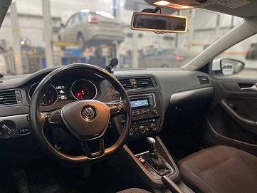 Volkswagen Jetta, 2015г, передний привод, автомат