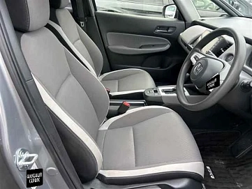 Honda Fit, 2021г, передний привод, вариатор