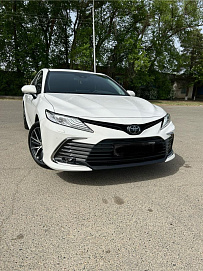 Toyota Camry, 2022г, передний привод, автомат