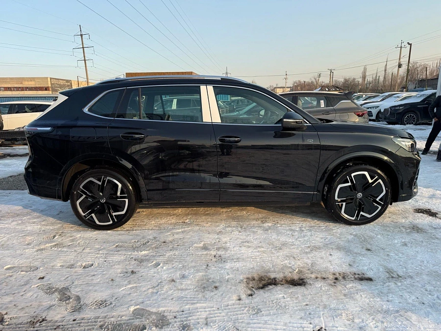 Volkswagen Tiguan, 2025г., полный привод, робот