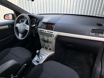 Opel Astra, 2008г, передний привод, робот