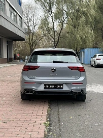 Volkswagen Golf, 2021г, передний привод, робот