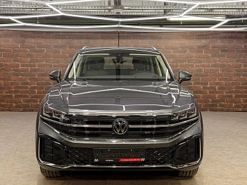 Volkswagen Touareg, 2025г, полный привод, автомат