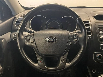 Kia Sorento, 2013г, передний привод, автомат