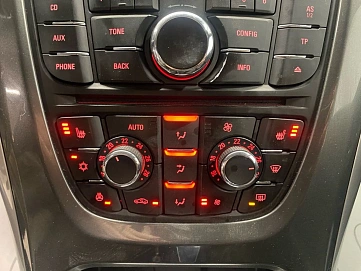 Opel Astra, 2013г, передний привод, автомат