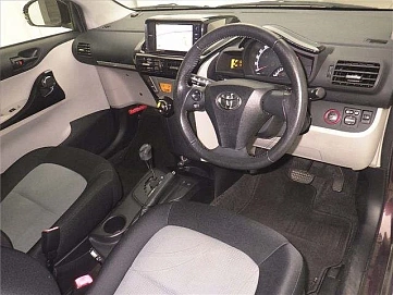 Toyota iQ, 2011г, передний привод, вариатор