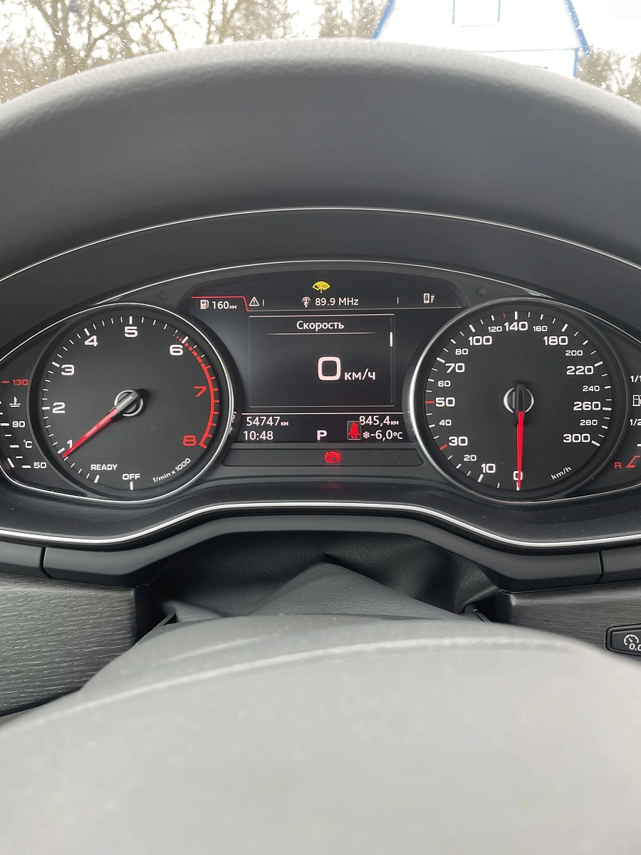Audi A4, 2019г., передний привод, робот