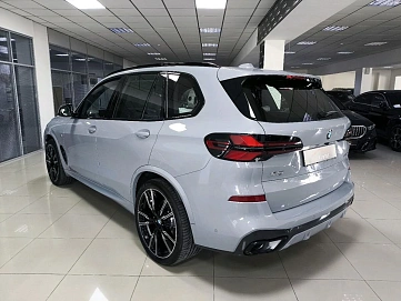 BMW X5, 2025г, полный привод, автомат