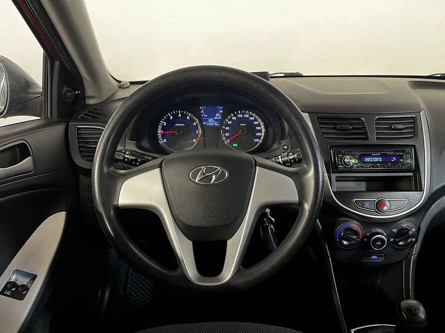 Hyundai Solaris, 2011г., передний привод, механика