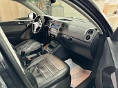 Volkswagen Tiguan, 2010г., полный привод, механика