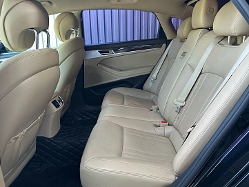 Hyundai Genesis, 2016г, задний привод, автомат