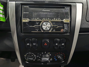 Nissan , 2015г., передний привод, механика