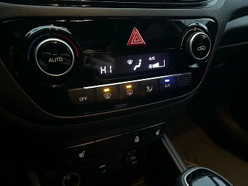 Hyundai Solaris, 2021г, передний привод, автомат