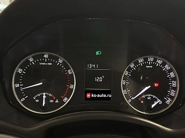 Skoda Octavia, 2012г, передний привод, механика