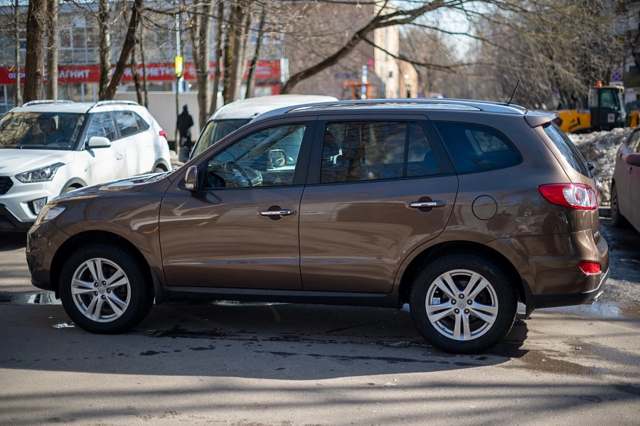 Hyundai Santa Fe, 2011г., полный привод, автомат