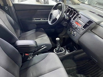 Nissan Tiida, 2008г., передний привод, механика
